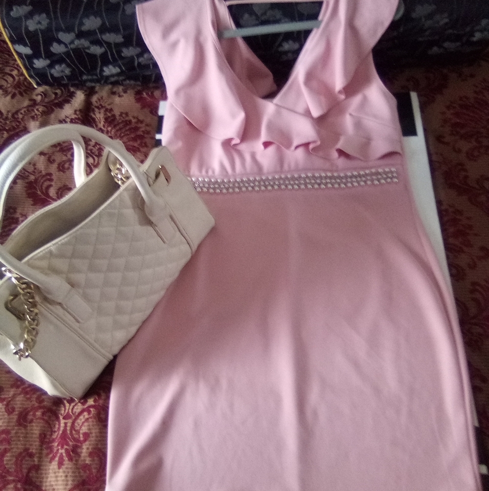 Dress - Picture 4 of 4